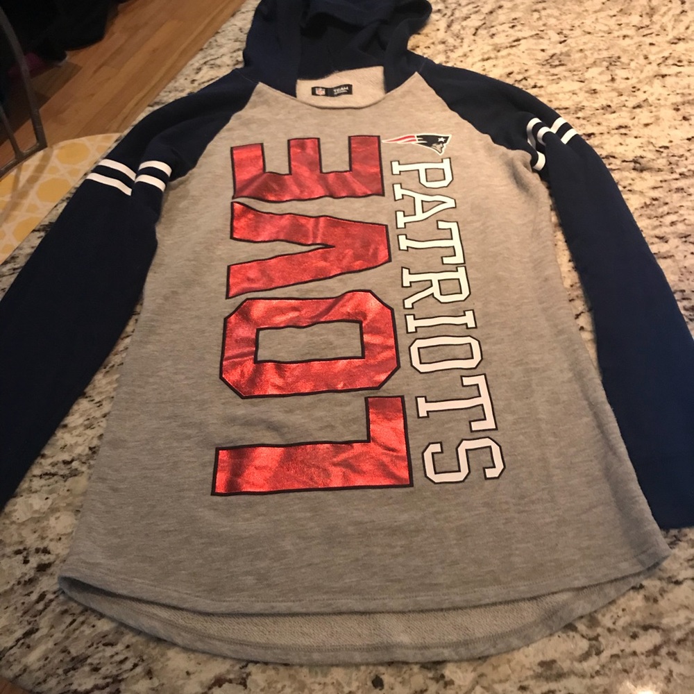Patriots lightweight hooded sweatshirt XS 12/14
